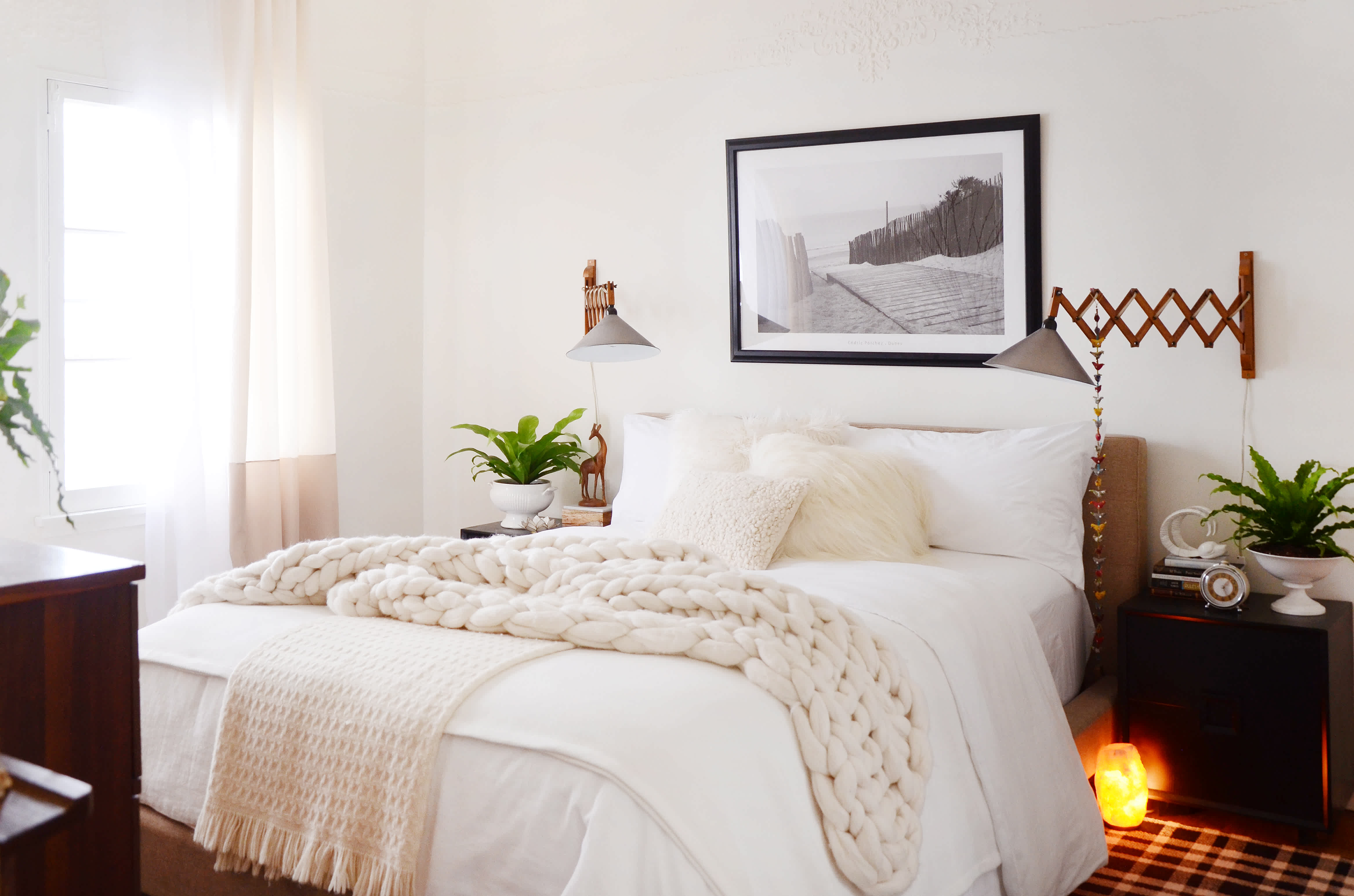 Lola Blankets’ Biggest Sale of the Year Includes 50% Off Its Popular Throws